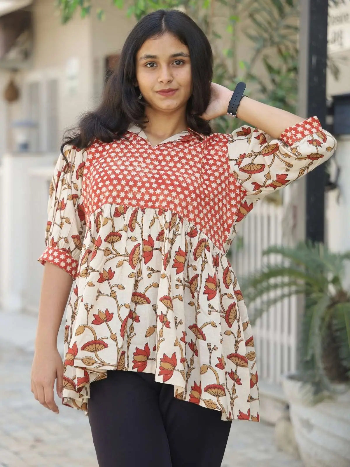 Rust and cream handblock cotton collar top - front view