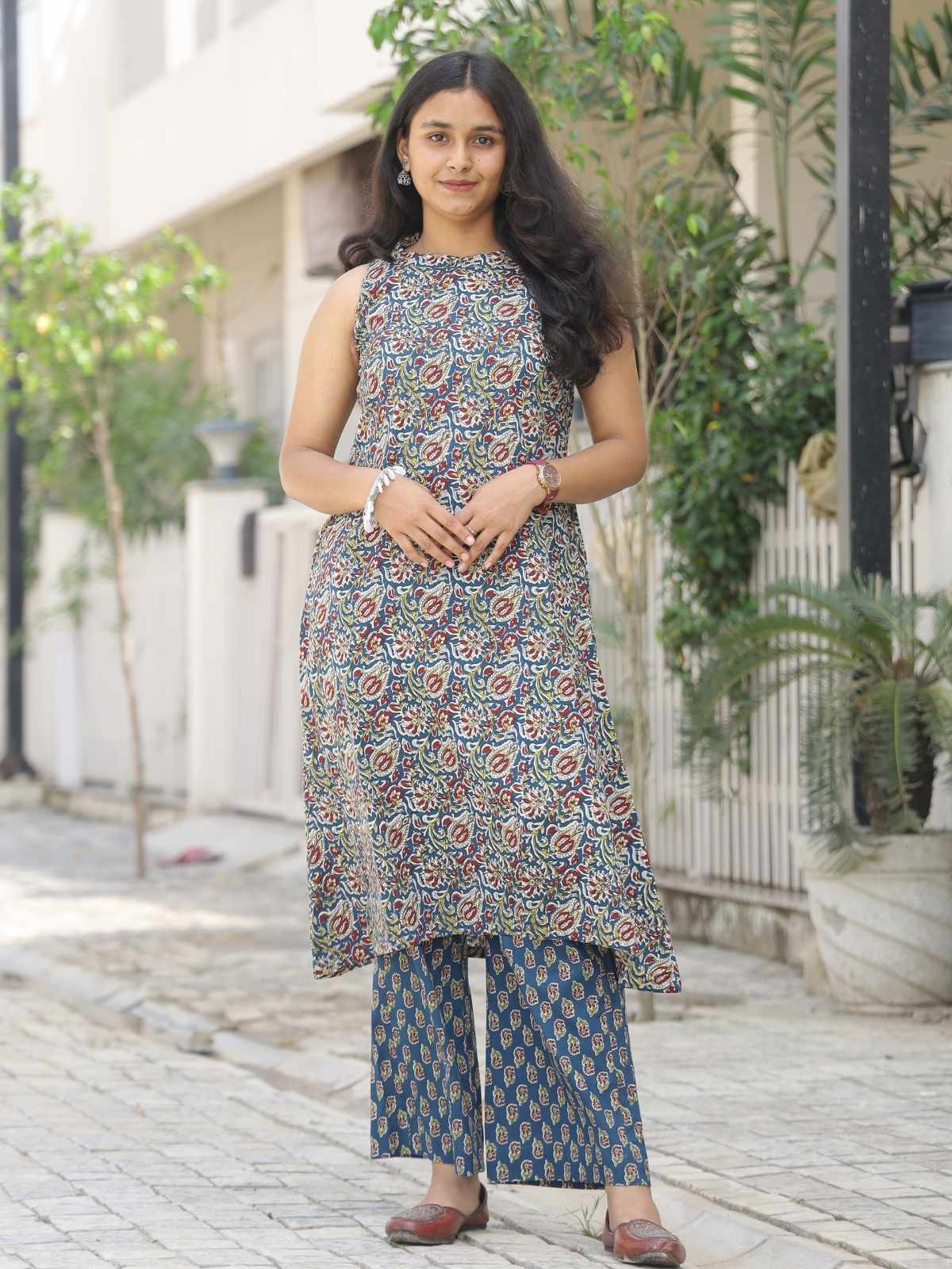 Blue floral sleeveless A-line kurta palazzo set for women - front view