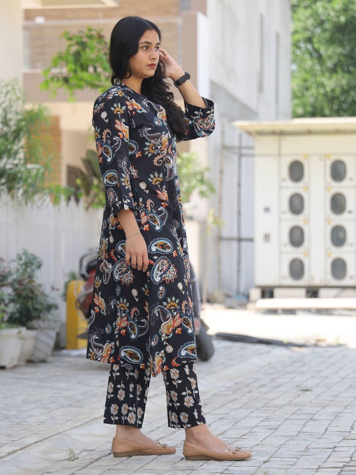 Midnight paisley kurta palazzo set - side view