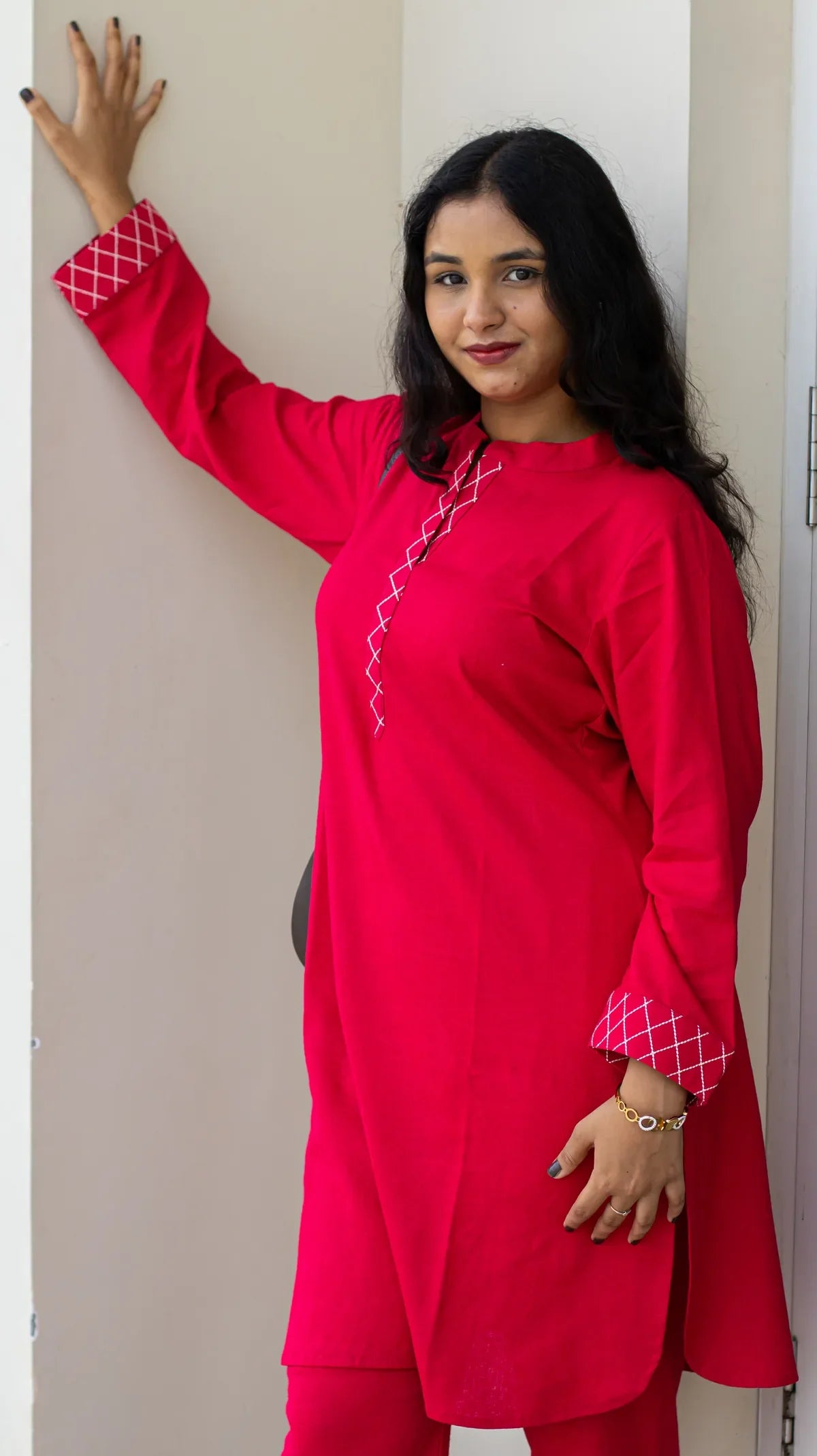 Red linen kurta set - neckline and stitch detail